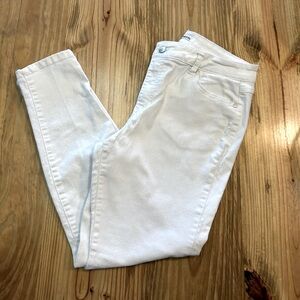 d.jeans 
Size 12 
White skinny jeans